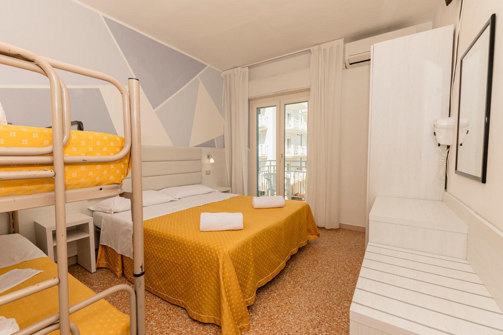Hotel Los Angeles - Fronte Mare Riccione Exterior photo